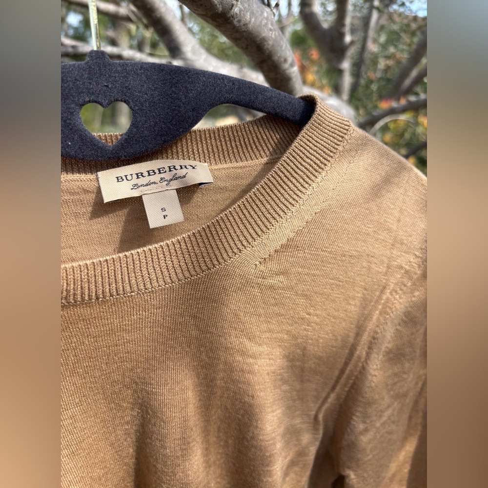 Burberry Women’s 100% Wool Beige Crewneck Sweater - Picture 3 of 5